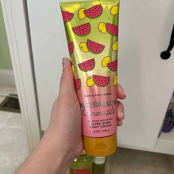 Bath & Body Works Watermelon Lemonade Body Care Set - Picture 2 of 5